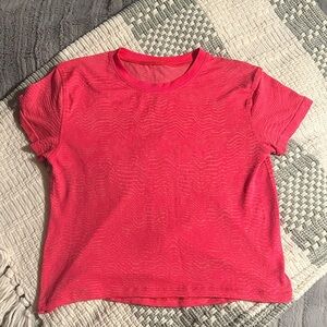 Women’s Lululemon short sleeve